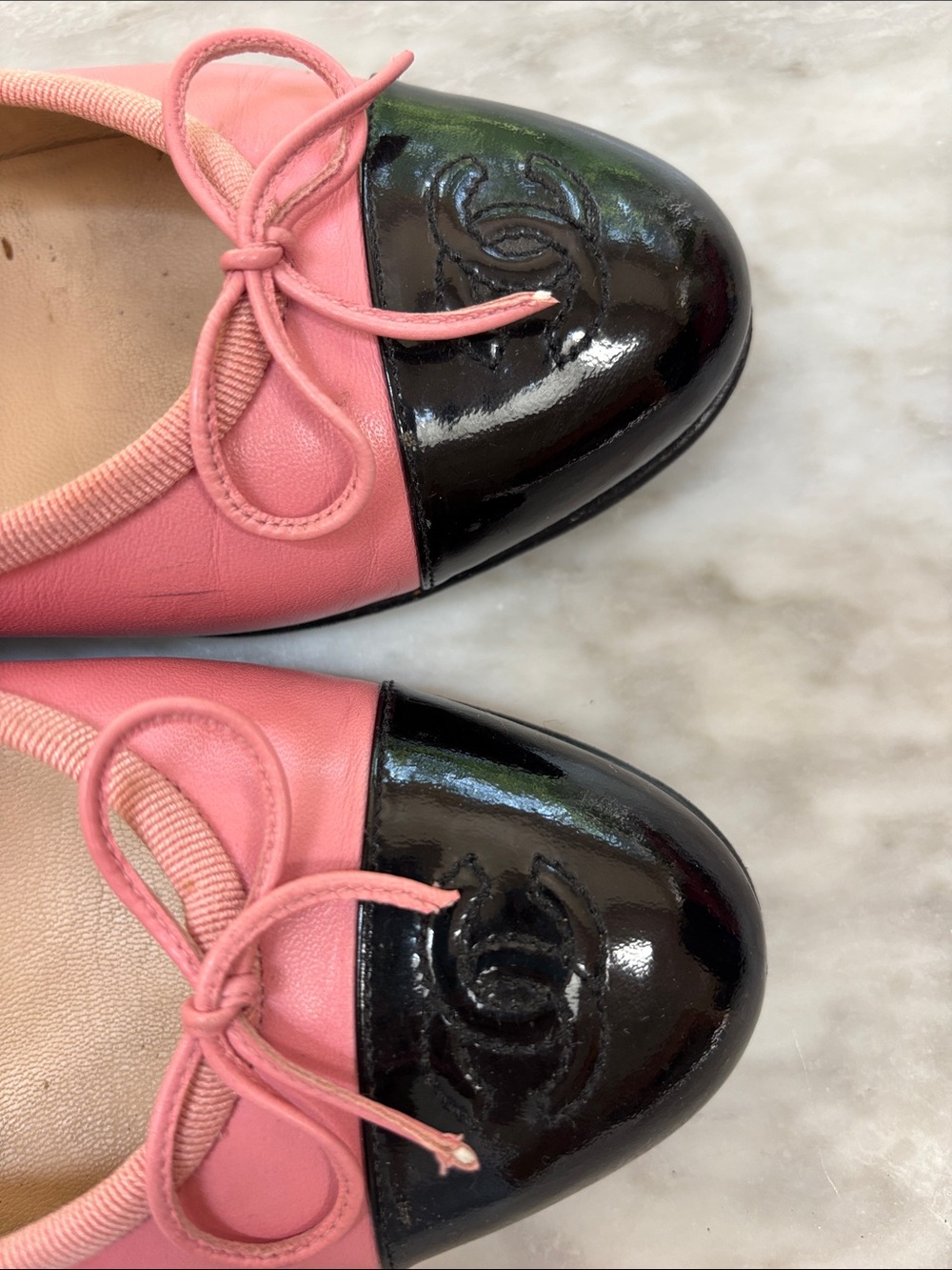 CHANEL Pink Leather Ballet Flats with Black Patent Cap Toe and Bow - Picture 8 of 8